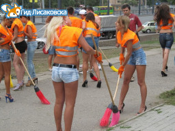 Заставляют выходить на субботники Заставляют выходить на субботники