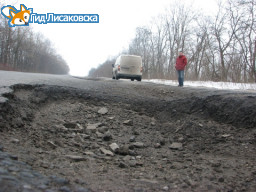 Дорогу добили фуры Дорогу добили фуры