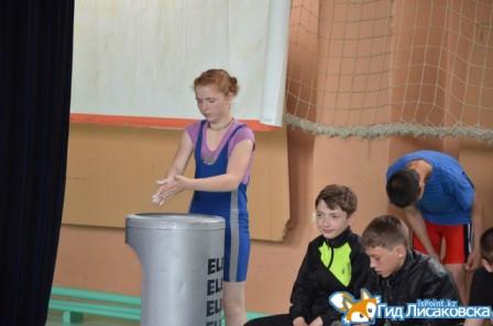 В Лисаковске проходит чемпионат Костанайской области по тяжелой атлетике