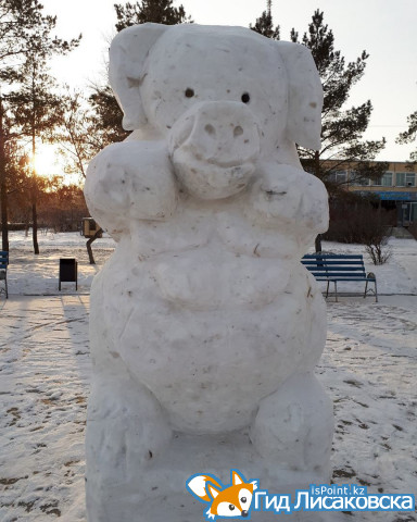 Снежные скульптуры Лисаковска