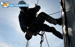 Житель Лисаковска сорвался с высоты во время покраски дома Житель Лисаковска сорвался с высоты во время покраски дома