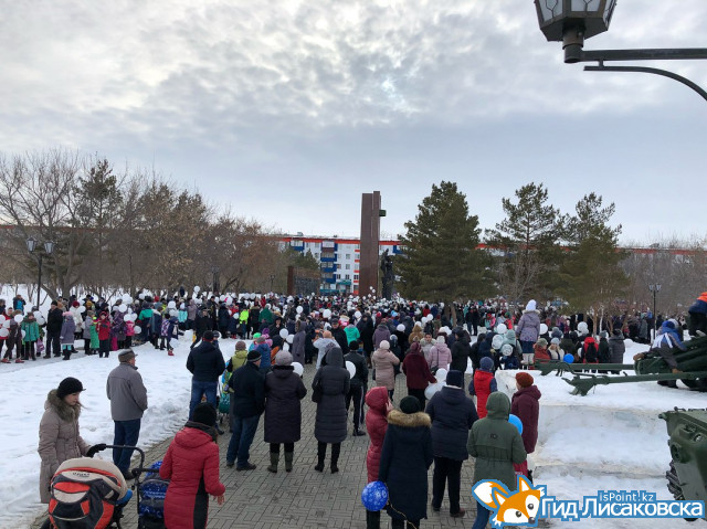 В Лисаковске почтили память погибших в Кемерово