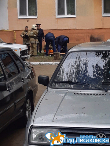 В Лисаковске мужчина сорвался с балкона третьего этажа