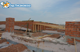 Аким города осмотрел ход работ по капитальному ремонту кровли СШ №6 Аким города осмотрел ход работ по капитальному ремонту кровли СШ №6